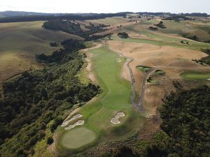 Kauri Cliffs 4th Aerial Back